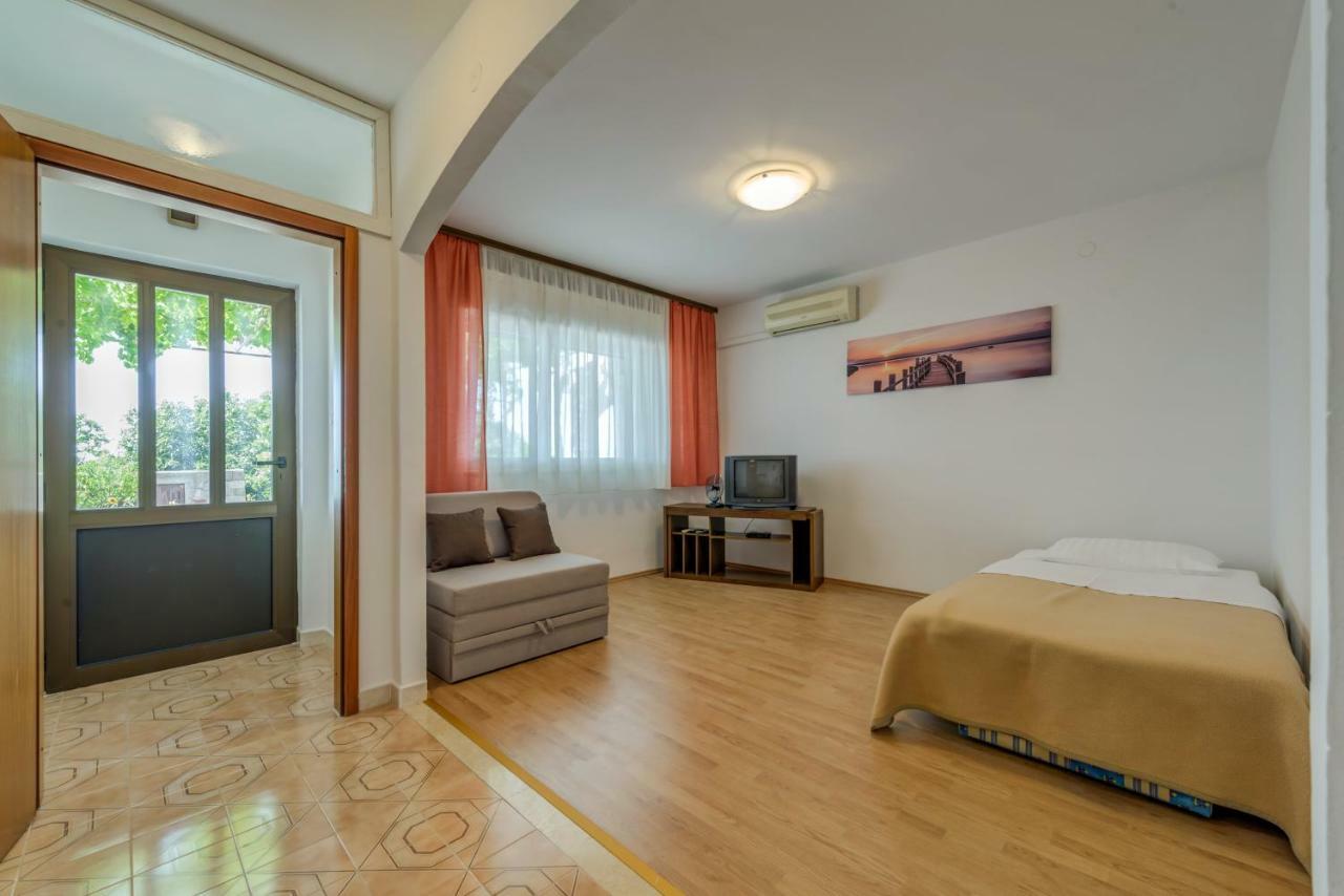 Apartment Luce โปดสตรานา ภายนอก รูปภาพ