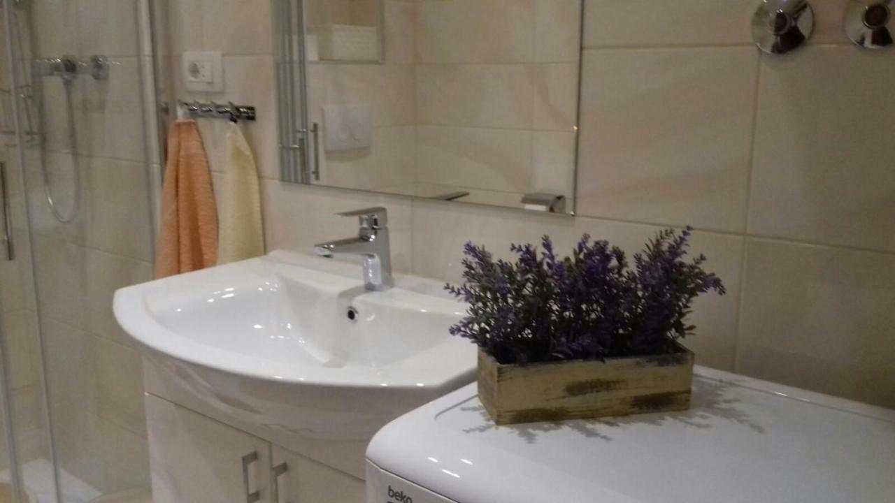 Apartment Luce โปดสตรานา ภายนอก รูปภาพ